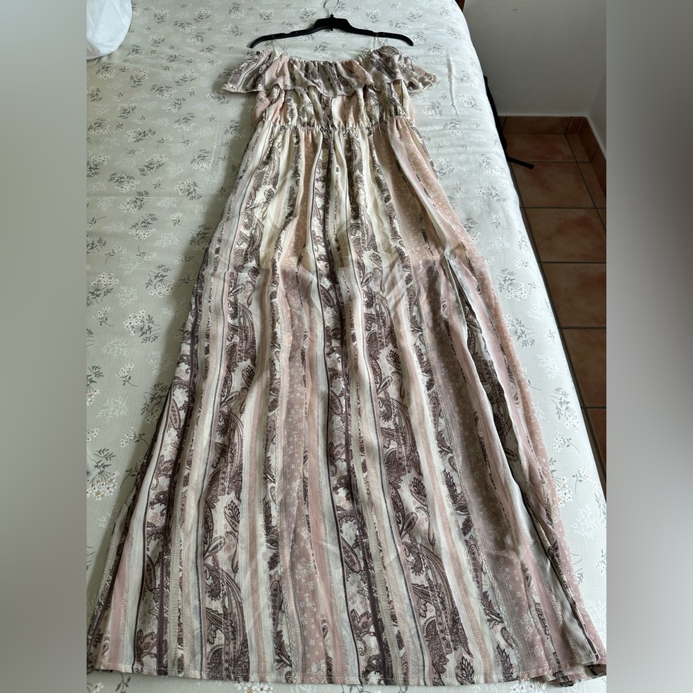 Doe & Rae off-shoulder maxi dress, cream and pastel pink floral print.NWOT